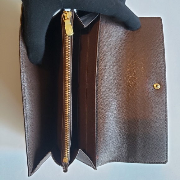 Luis Vuitton Bifold Damier Ebene Wallet Authentic - Picture 6 of 9